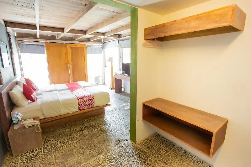 ** Hotel Tree House Villa Nusa Dua  Indonesia
